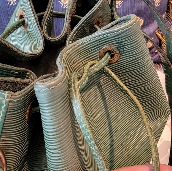 Louis Vuitton Epi Leather Green Noe Shoulder Handbag PM/PETITE - Picture 4 of 12